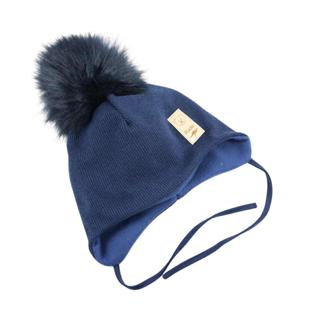 Kasper Rada, vrúbkovaná zimná čiapka s brmbolcom na viazanie