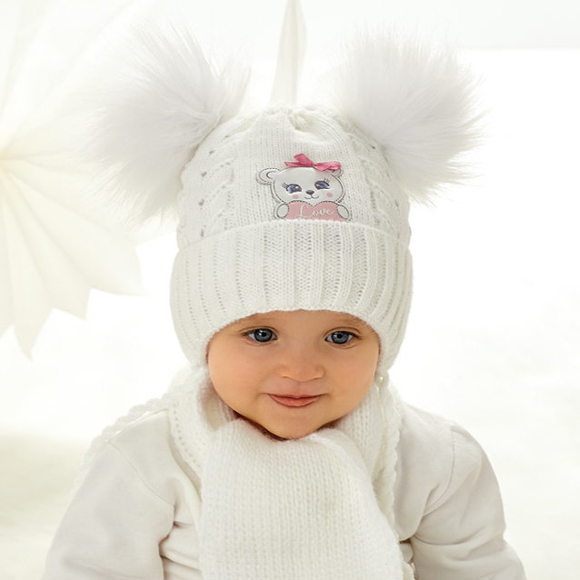 Detská súprava so šálom, s dvomi bombuľkami 40-44 cm